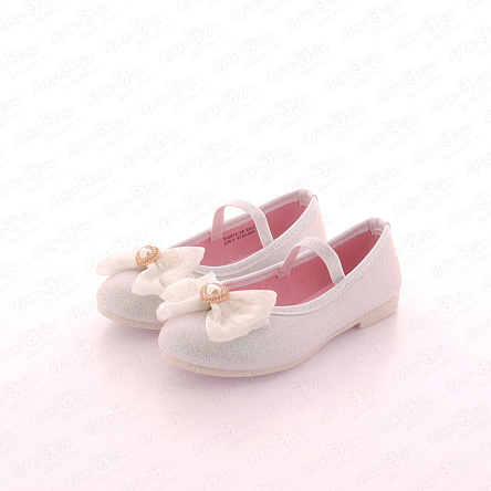 Туфли Pasito с бантом и бусиной-сердечком обрамленной стразами белые - фото 360